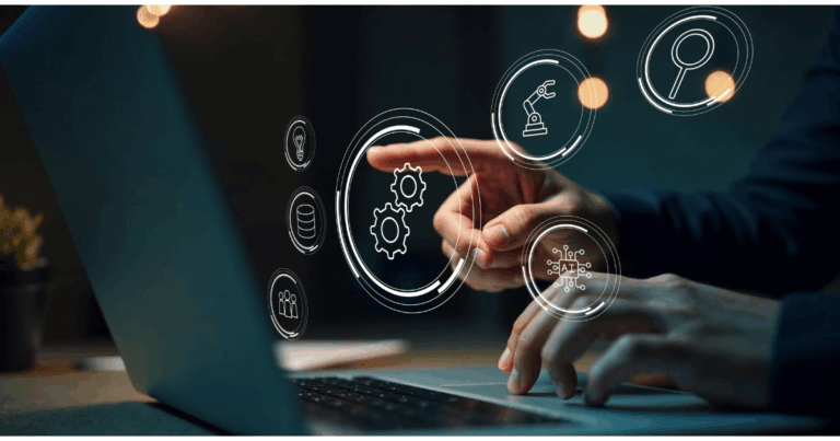 Profissional interagindo com ícones virtuais em laptop, representando a hiperautomação e a orquestração de processos empresariais com tecnologias.