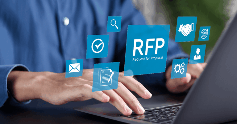 Pessoa digitando em um laptop com ícones flutuantes representando RFP (Request for Proposal), incluindo ícones de email, checklist, pesquisa, parceria e metas, simbolizando o processo de solicitação de propostas.